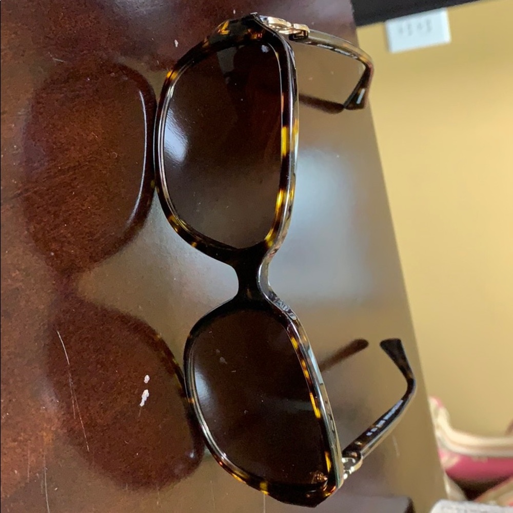 COACH Sunglasses - Picture 3 of 7